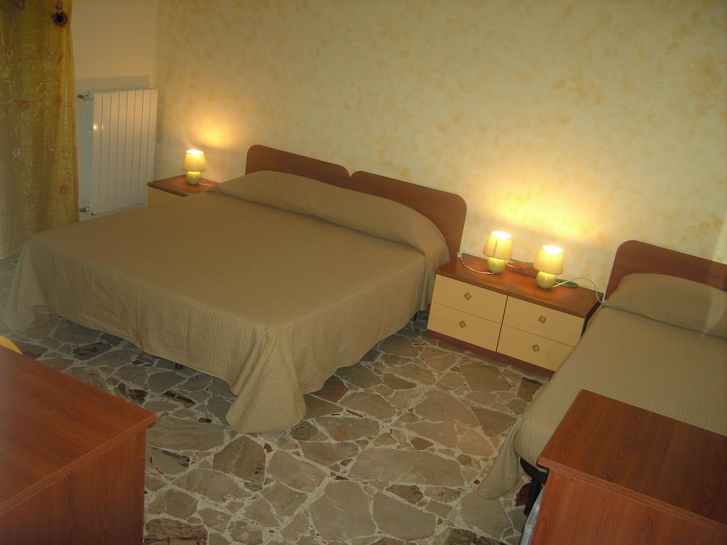 Etna Inn Motta SantʼAnastasia Kamer foto
