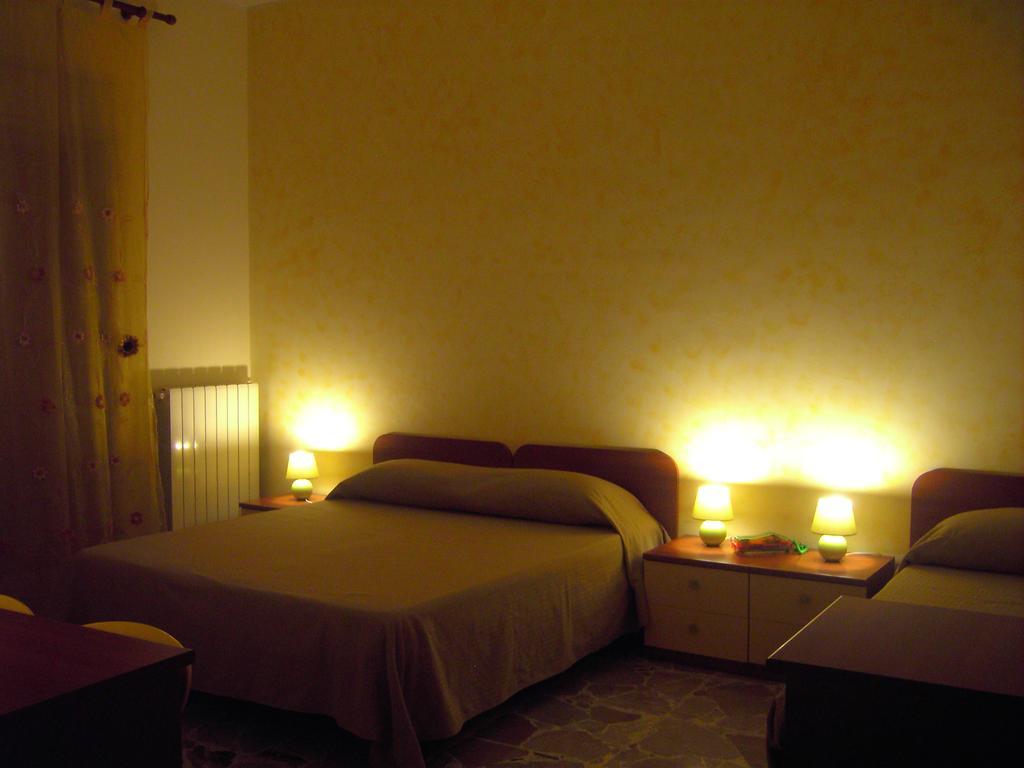 Etna Inn Motta SantʼAnastasia Buitenkant foto