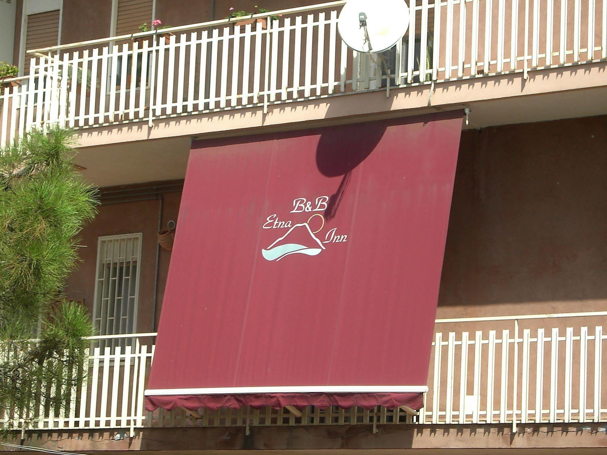 Etna Inn Motta SantʼAnastasia Buitenkant foto